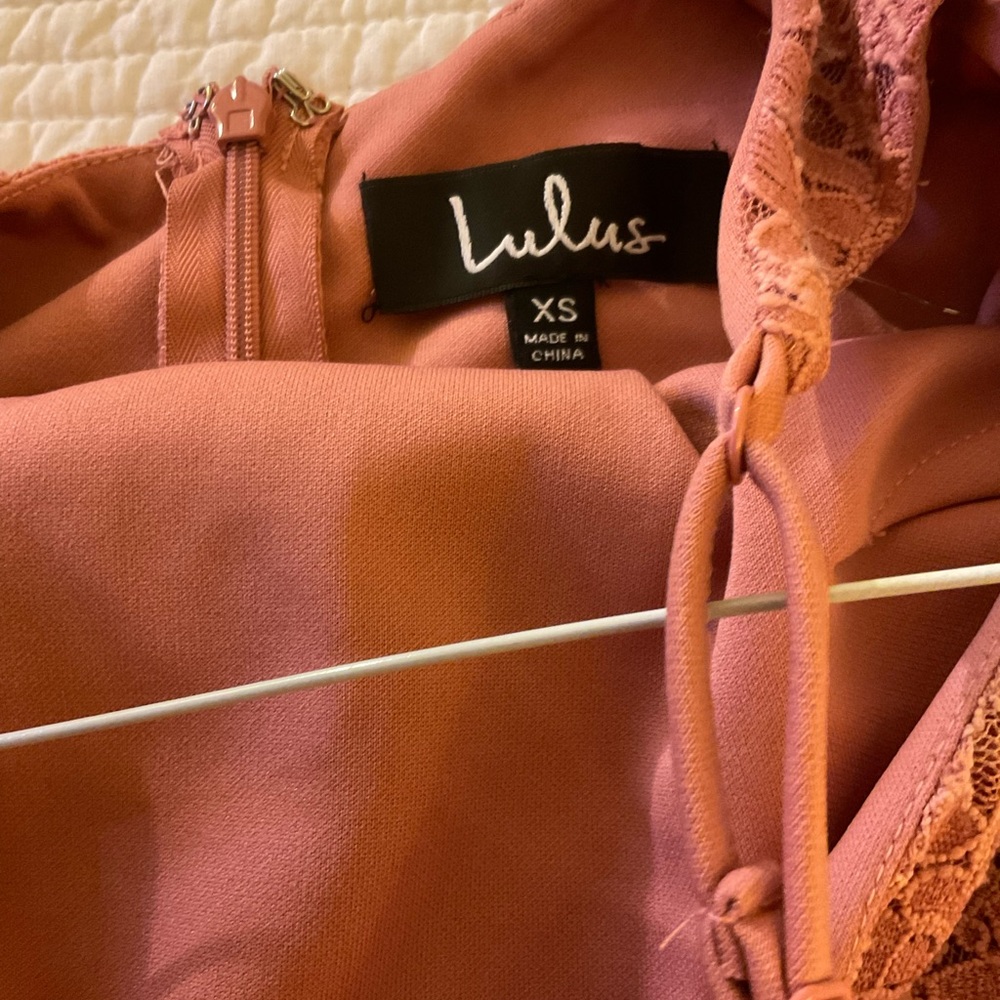 ❌ NEW ❌ LULUS LACE DRESS ~ ROSE COLOR - Picture 6 of 7